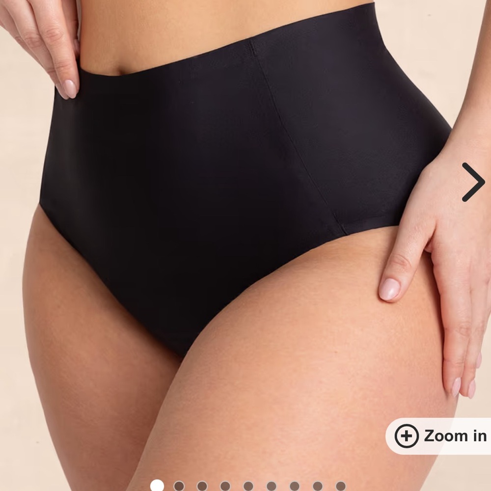 Elegant Black High-Waisted Panties